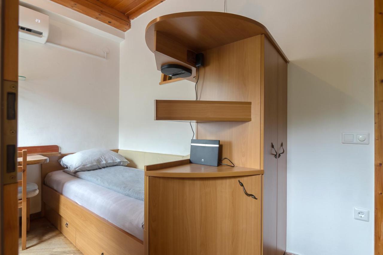 Cozy, Bright And Affordable Single Studio - Free Parking Ljubljana Luaran gambar
